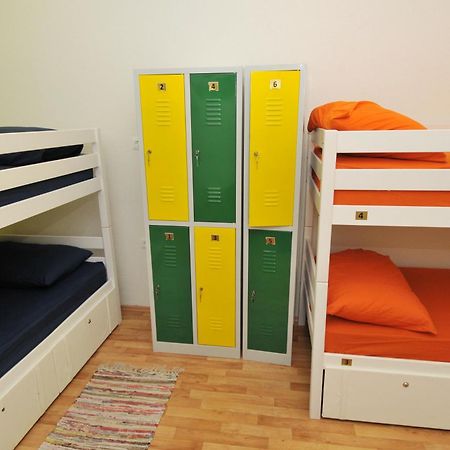Oasis Hostel Split Exterior photo