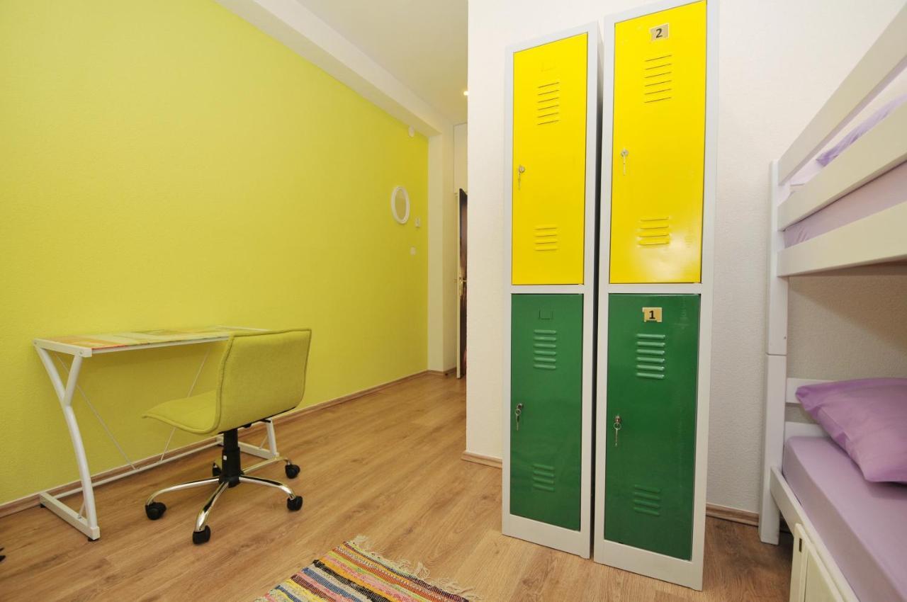 Oasis Hostel Split Exterior photo