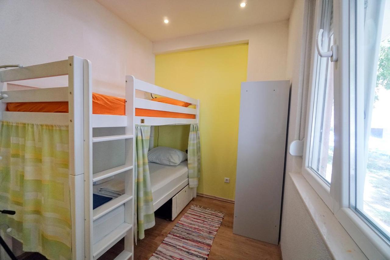 Oasis Hostel Split Exterior photo