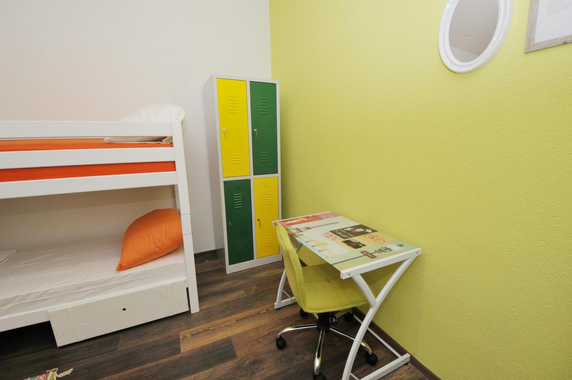 Oasis Hostel Split Exterior photo
